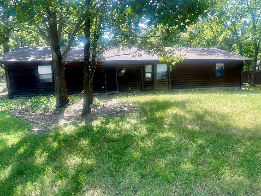 213 County Road 1997 Yantis, TX 75497