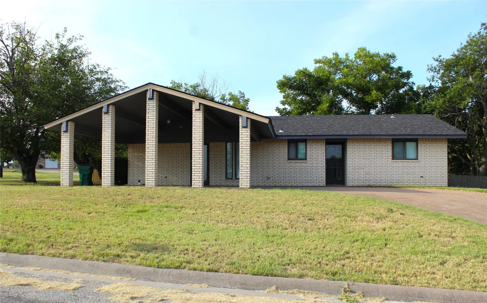 425 Edwards Drive Dublin, TX 76446