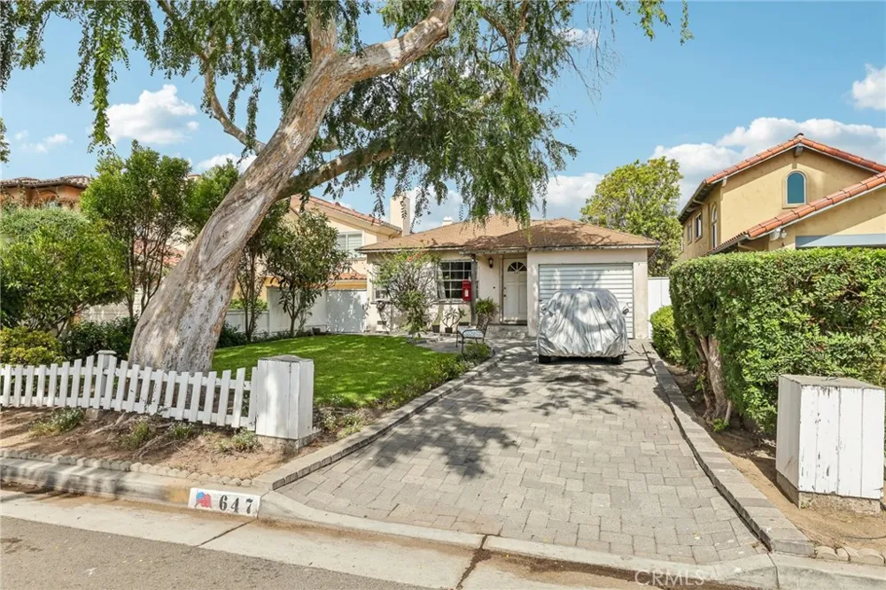 647 S Irena Avenue Redondo Beach, CA 90277