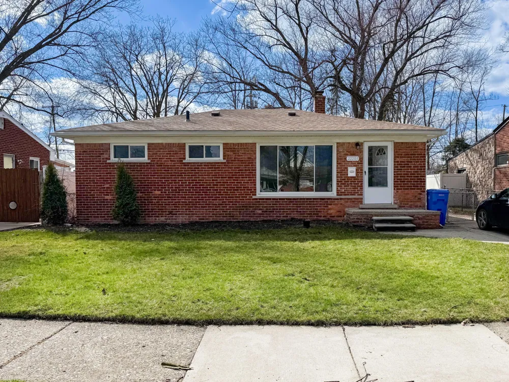 22203 Logue Avenue Warren, MI 48091