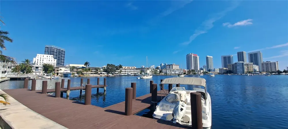 450 GOLDEN ISLES DR #3C Hallandale Beach, FL 33009
