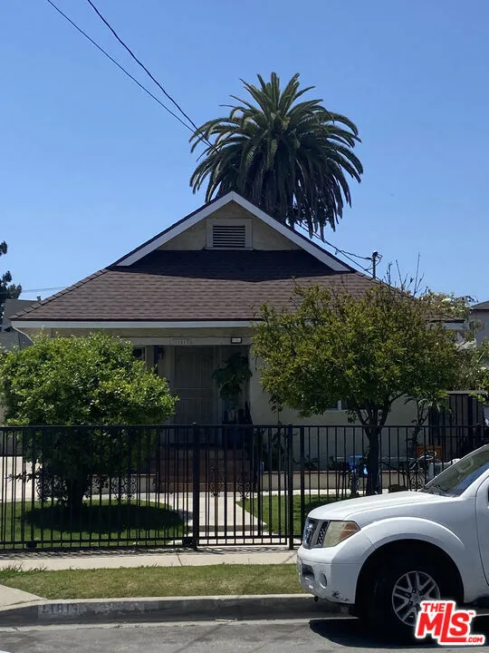 11813 Antwerp Avenue Los Angeles, CA 90059