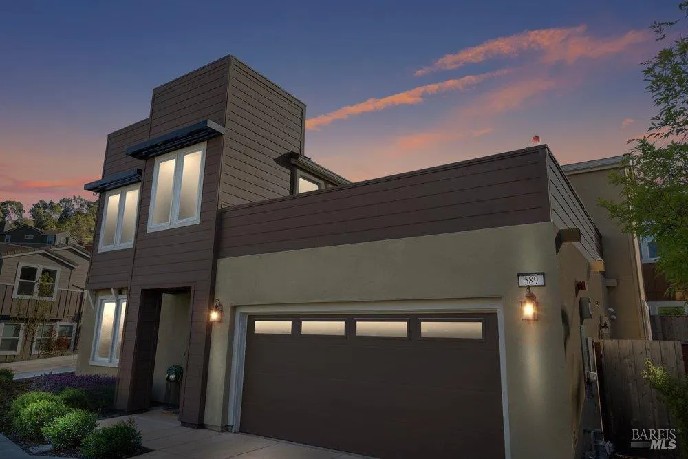 589 Sapphire Street Petaluma, CA 94952