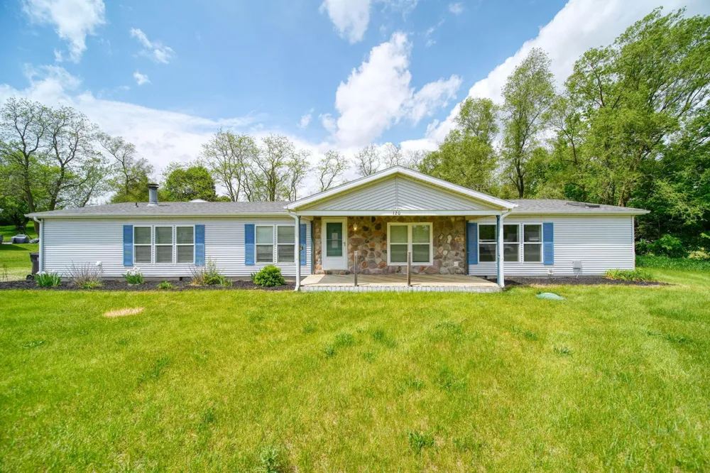 120 Kathy Lane Brooklyn, MI 49230