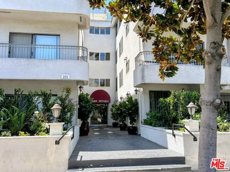 221 S Gale Drive #406 Beverly Hills, CA 90211