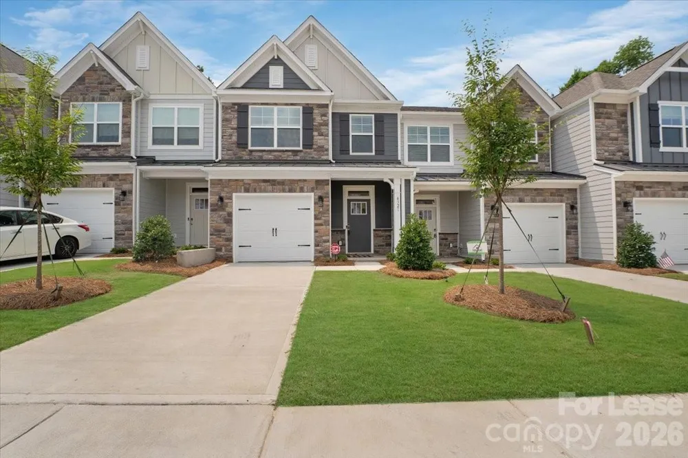 4321 Black Court Harrisburg, NC 28075
