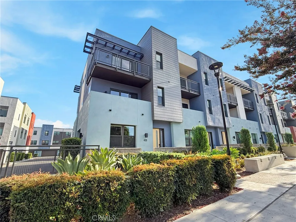 420 W Central Brea, CA 92821