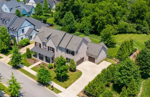 513 Central Dr