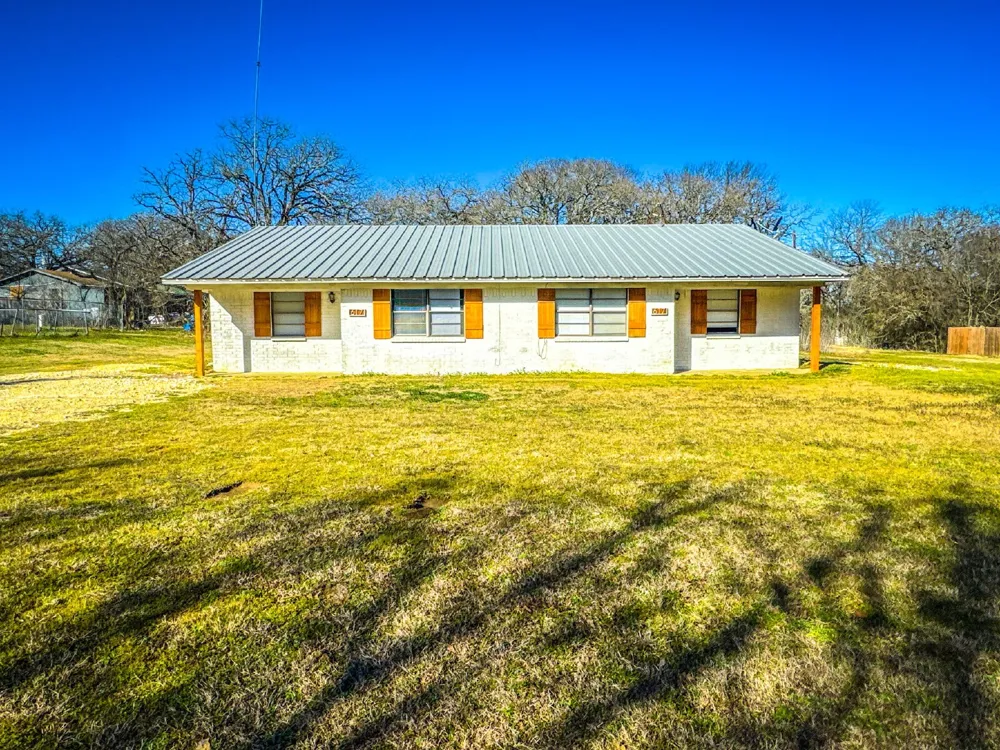 617 County Road 805a #1 Cleburne, TX 76031
