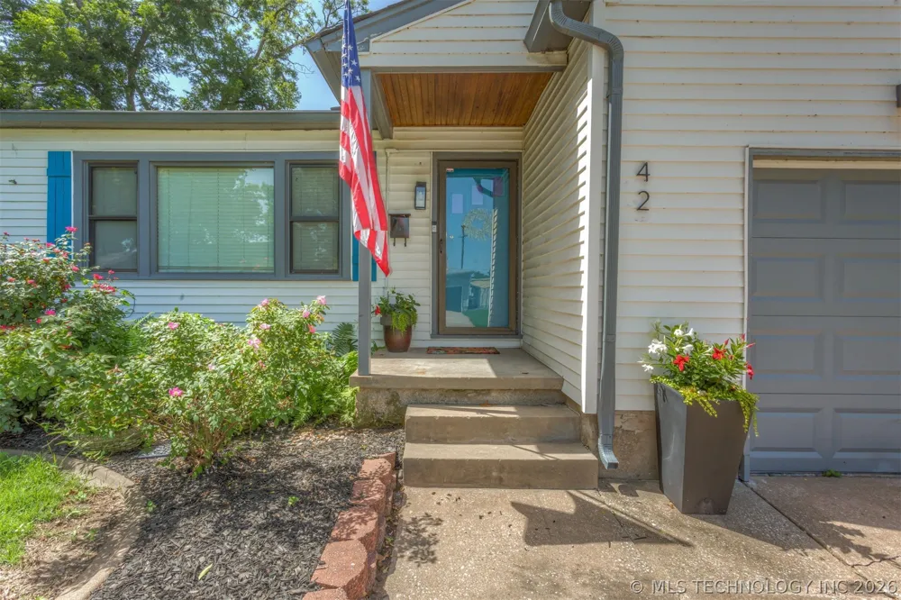 42 E 51st Place Tulsa, OK 74105