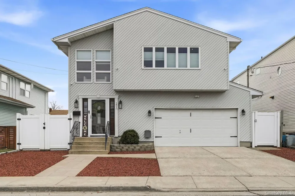 251 Arthur Street Freeport, NY 11520