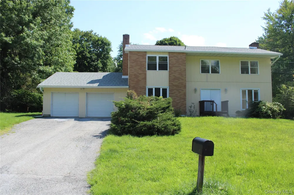 8 TANGLEWOOD DRIVE Wappingers Falls, NY 12590