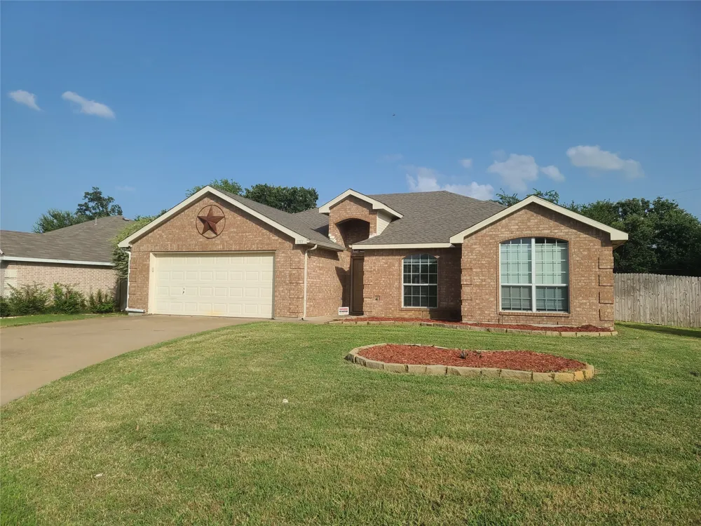 1101 Hidden Glade Drive Mansfield, TX 76063