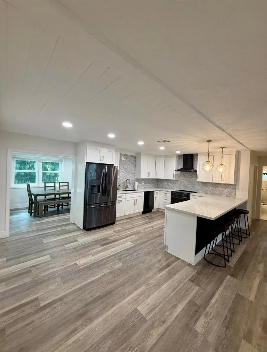 511 SW NORTH RIVER POINT DRIVE Stuart, FL 34994