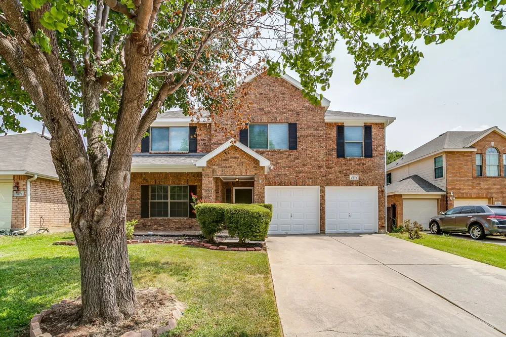 2875 Grandview Drive Grand Prairie, TX 75052