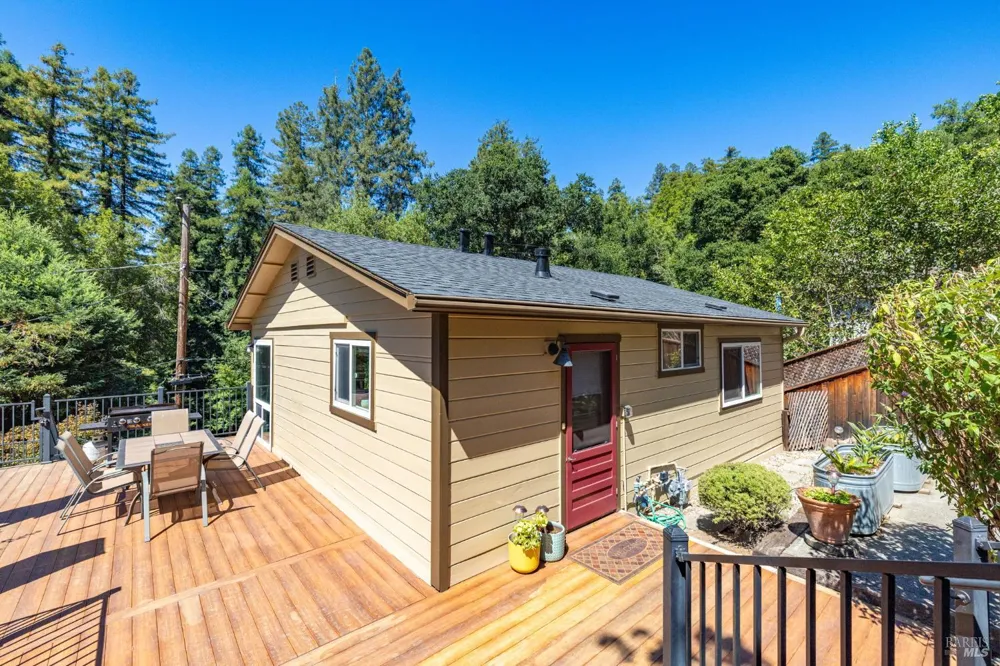 8230 Spring Drive Forestville, CA 95436