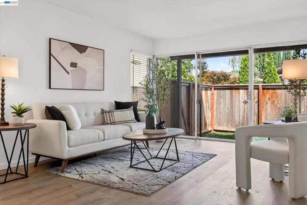 55 Massolo Dr #B Pleasant Hill, CA 94523
