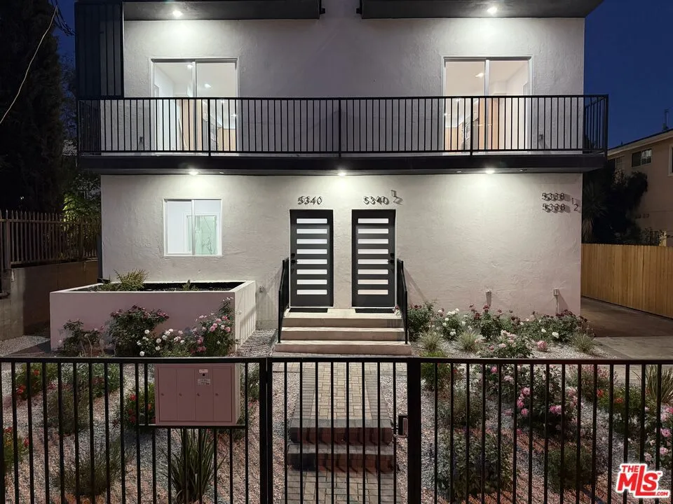 5340 Denny Avenue North Hollywood, CA 91601