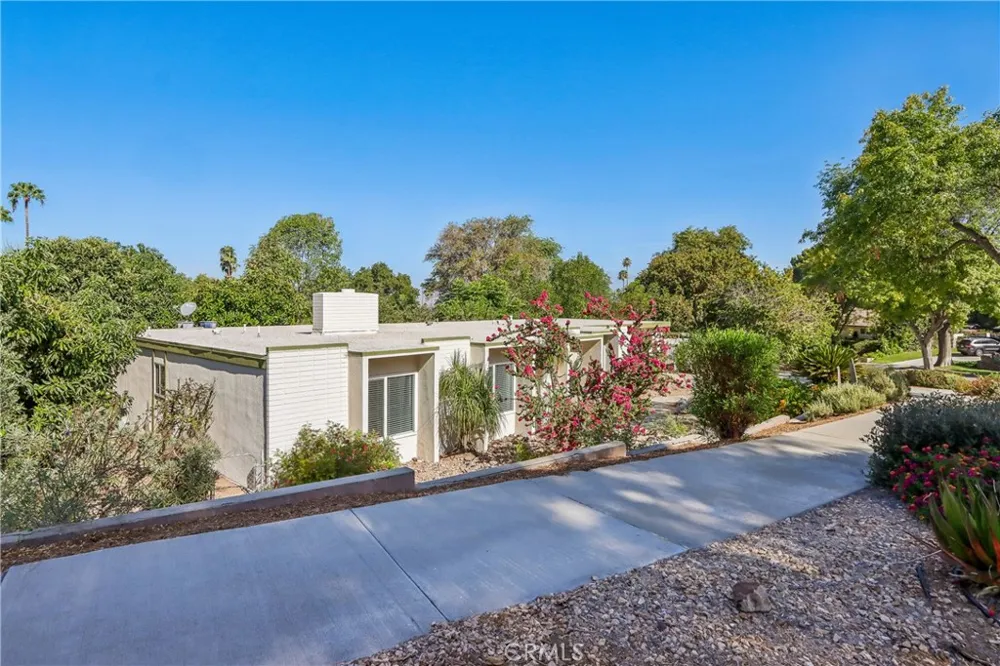 1184 Lyndhurst Riverside, CA 92507