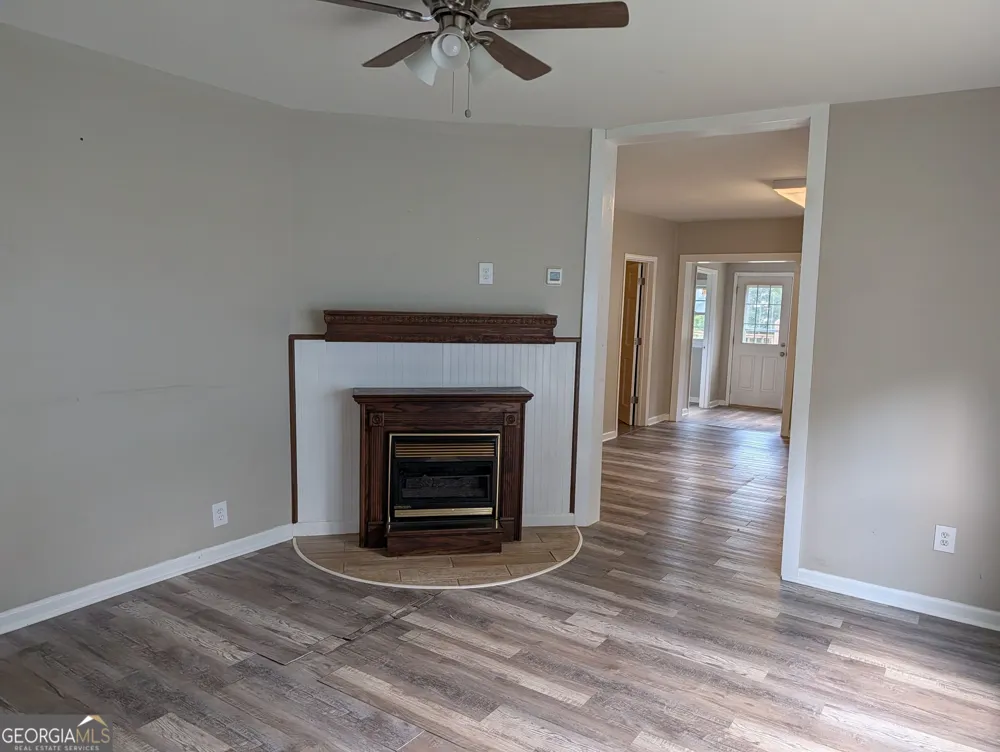24 Alley ST Toccoa, GA 30577