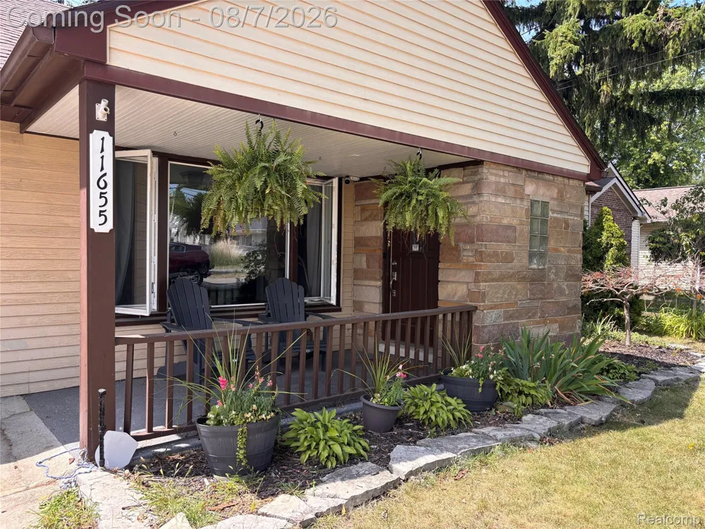11655 San Jose Avenue Redford Charter Township, MI 48239