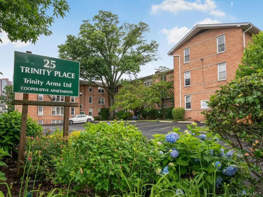 25 Trinity Place #3J New Rochelle, NY 10805
