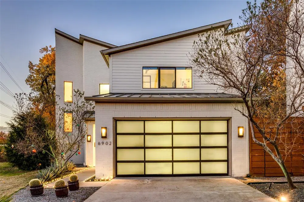 6902 Chantilly Court