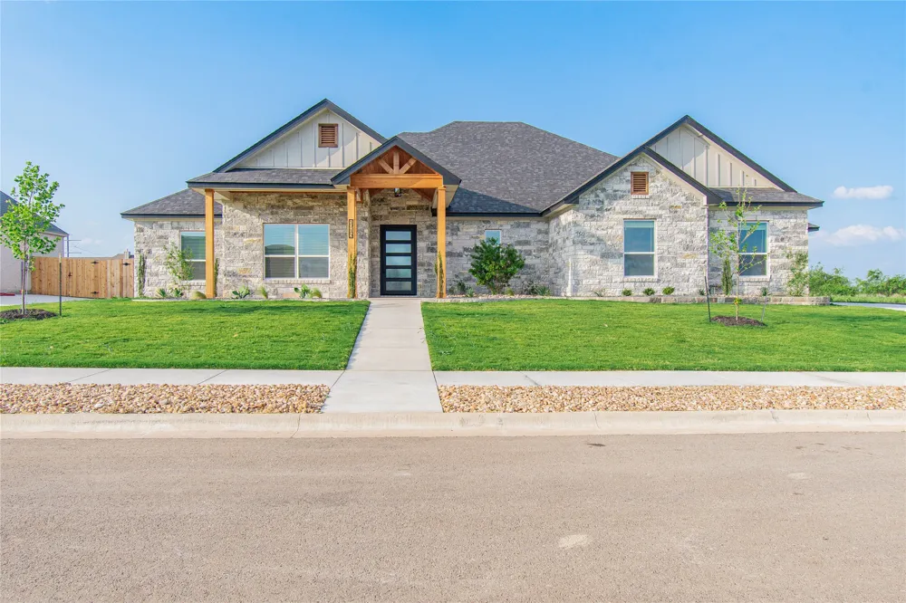 1713 Kellan Drive Salado, TX 76571