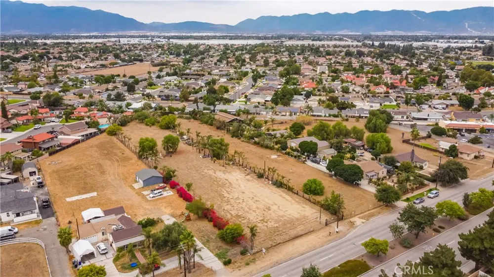 778 Bloomington Avenue Bloomington, CA 92316