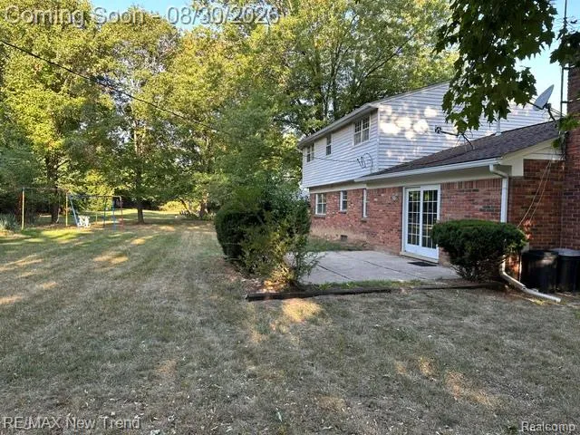 35241 Caryn Street Farmington Hills City, MI 48331