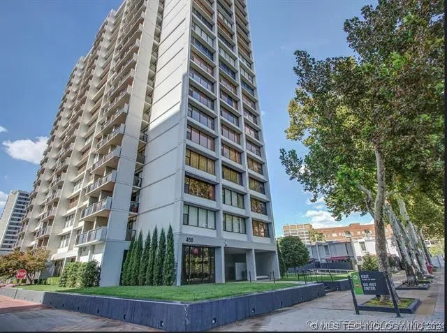 450 W 7th Street #1008