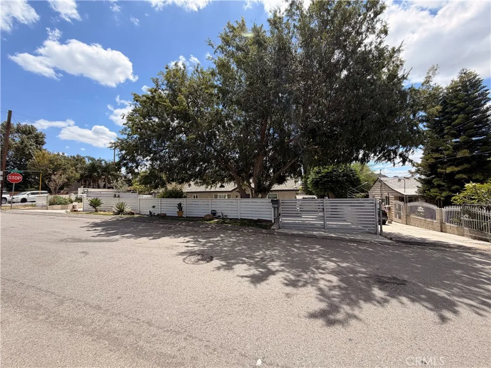 3434 Pontiac Jurupa Valley, CA 92509