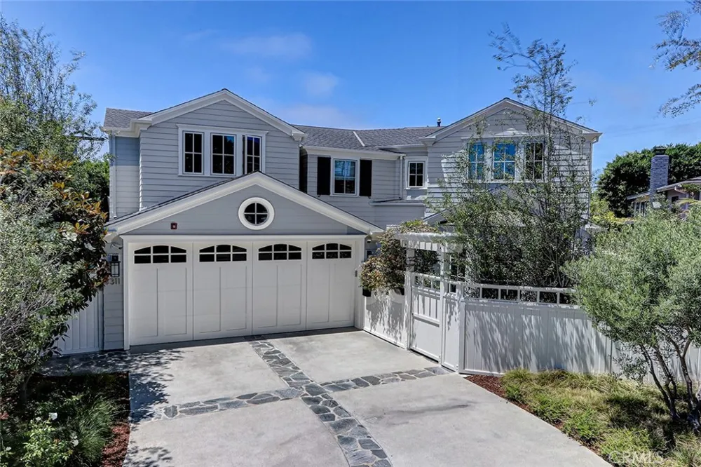 3311 Elm Avenue Manhattan Beach, CA 90266