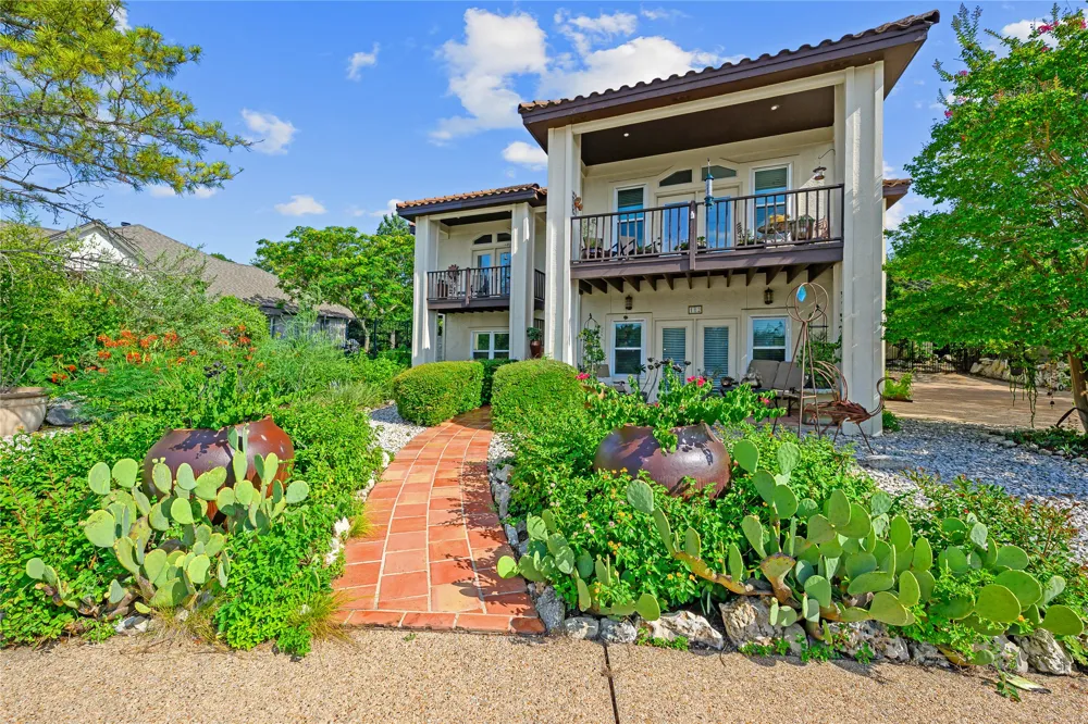 112 Javelin Drive Lakeway, TX 78734