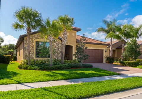 560 SE Monet Drive