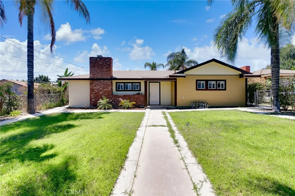 530 W C St Colton, CA 92324