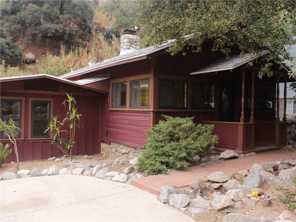 705 Brookside Sierra Madre, CA 91024