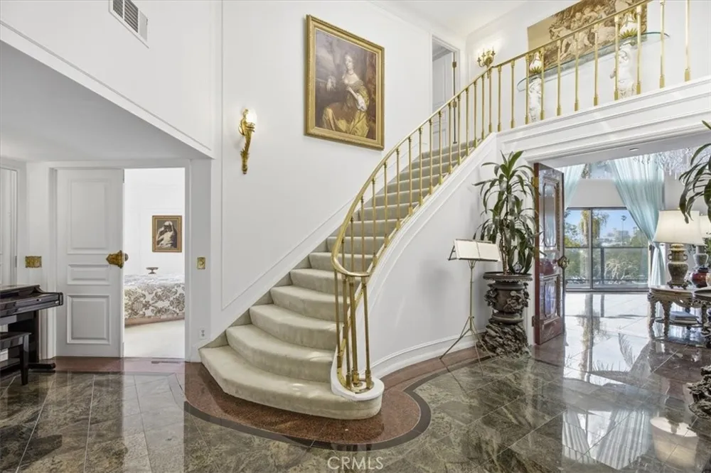 420 Esplanade #7 Redondo Beach, CA 90277
