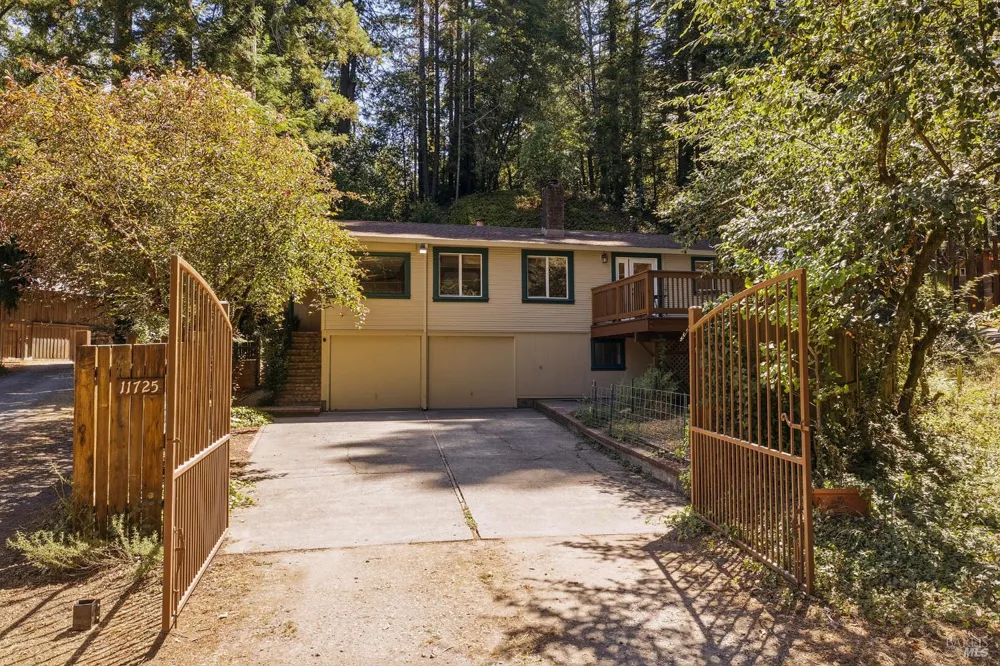 11725 Tunstall Drive Guerneville, CA 95446