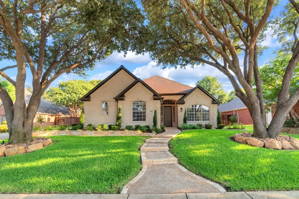 913 Rosemary Drive Flower Mound, TX 75028
