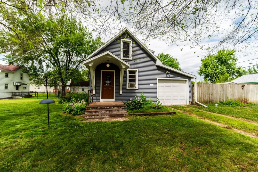 2316 6th Street Eau Claire, WI 54703
