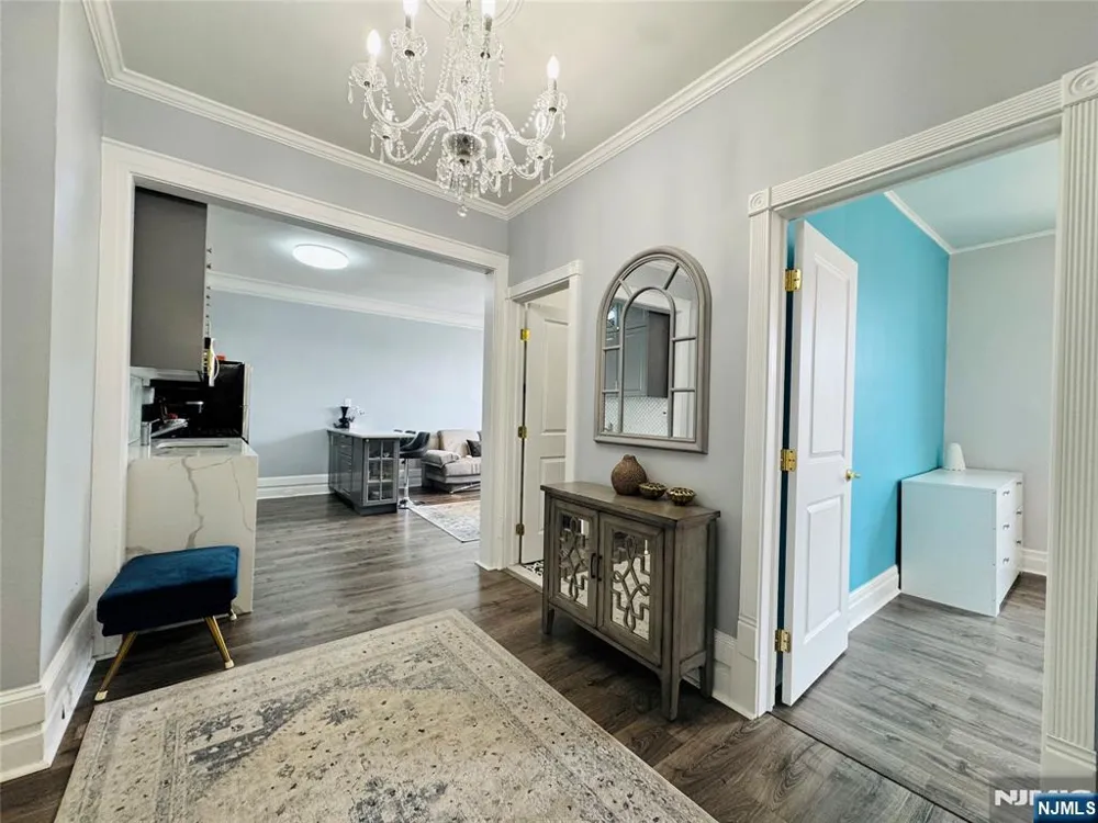 16 Forest Street C6404 Montclair, NJ 07042