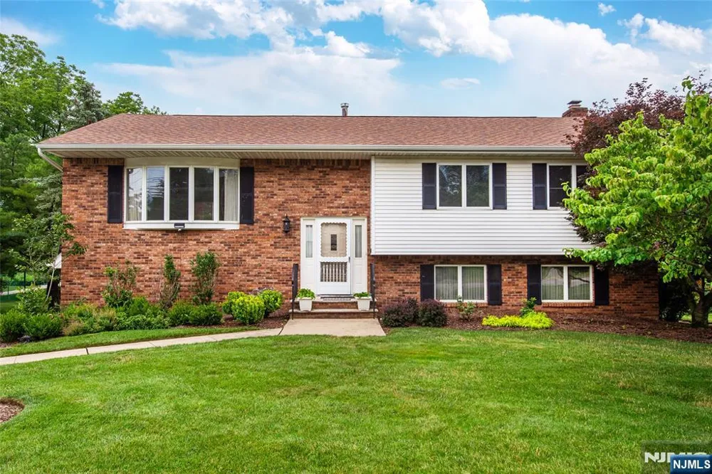 14 Hinchman Avenue Wayne, NJ 07470