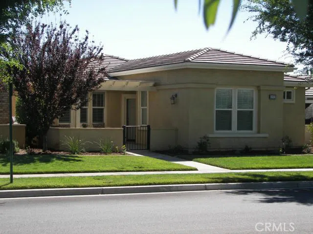 1592 Four Seasons Circle