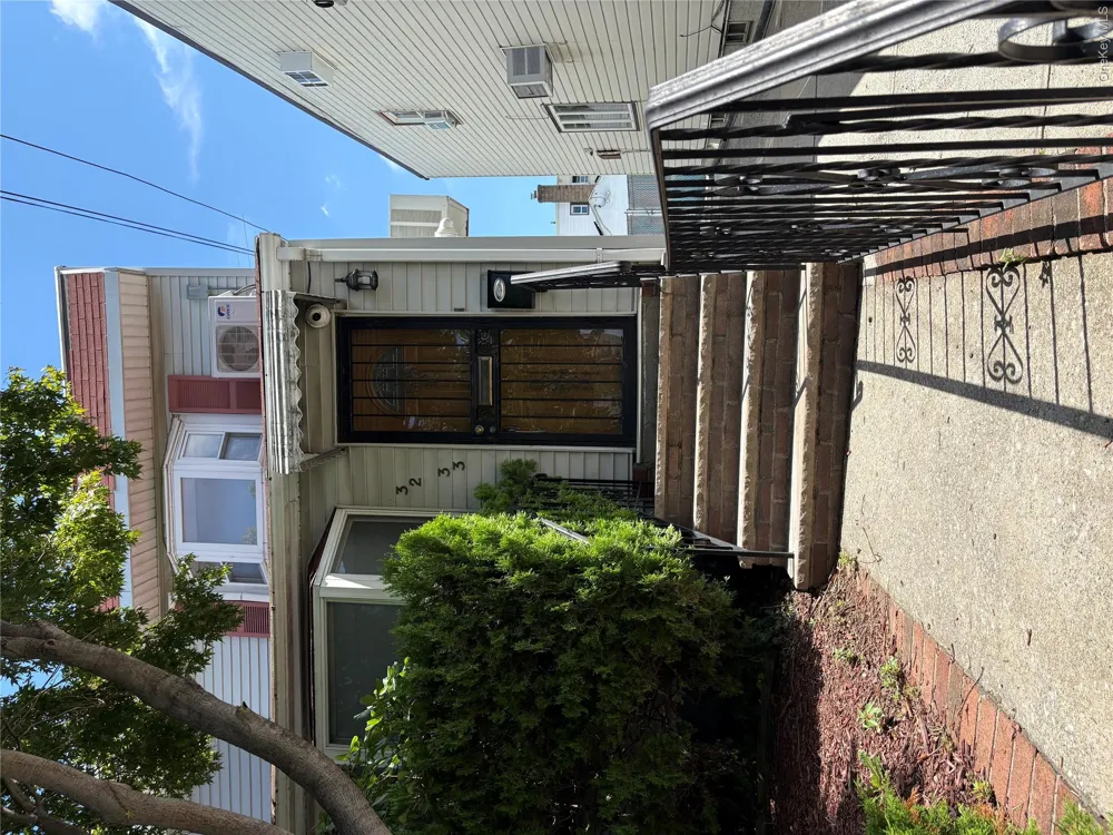 3233 200 STREET Bayside, NY 11361