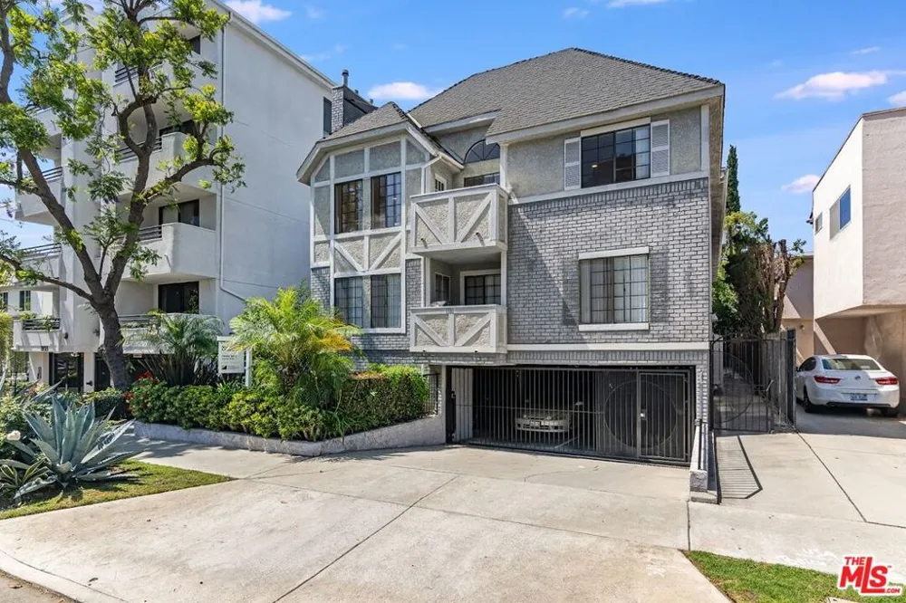1931 Malcolm Avenue #204 Los Angeles, CA 90025