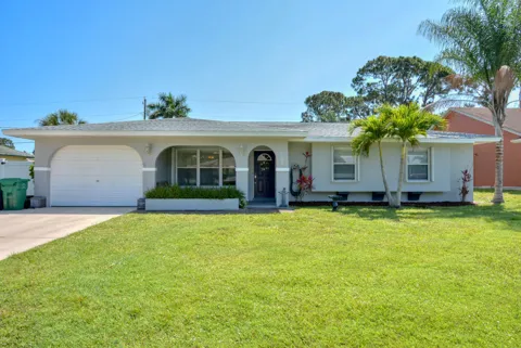 1167 SE Proctor Lane