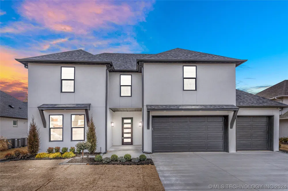 10206 S College Avenue