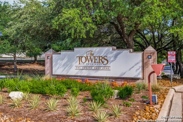 1 Towers Park Ln #316