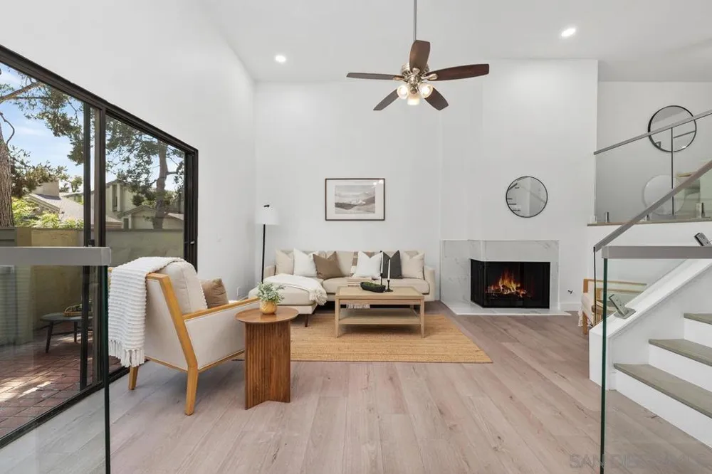 3324 Caminito Eastbluff #159 La Jolla, CA 92037